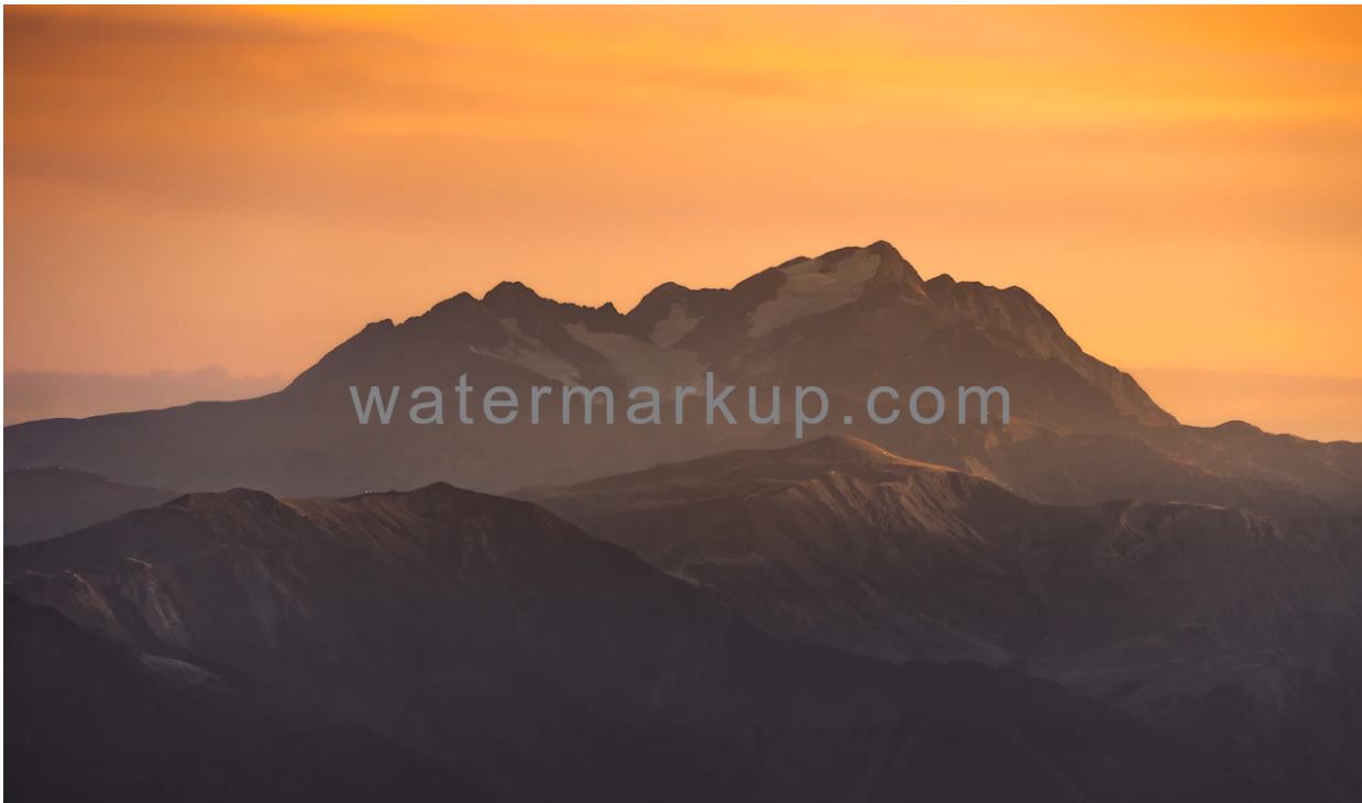 a centered watermark 1