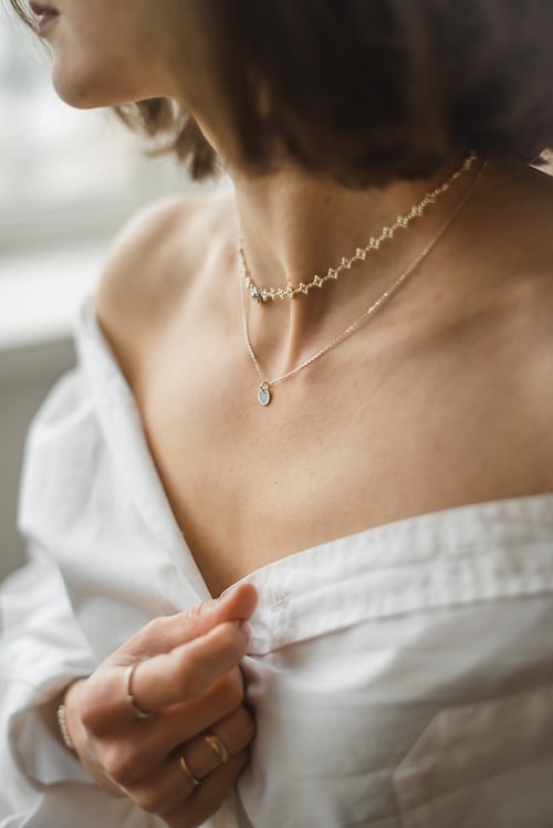 necklace photography ideas 1