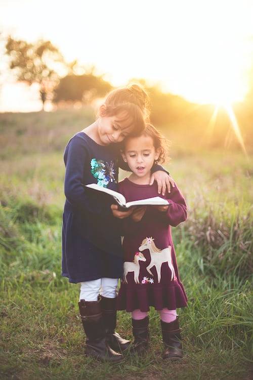 siblings photography ideas 12